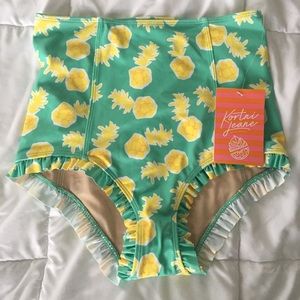 Kortni Jeane Sm Pineapple Ruffle Bottom